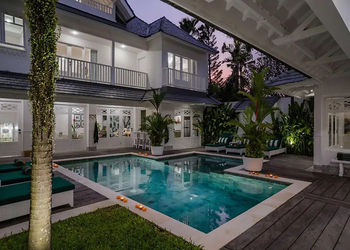 Luxury 8br Walk To Double Six Villa Seminyak