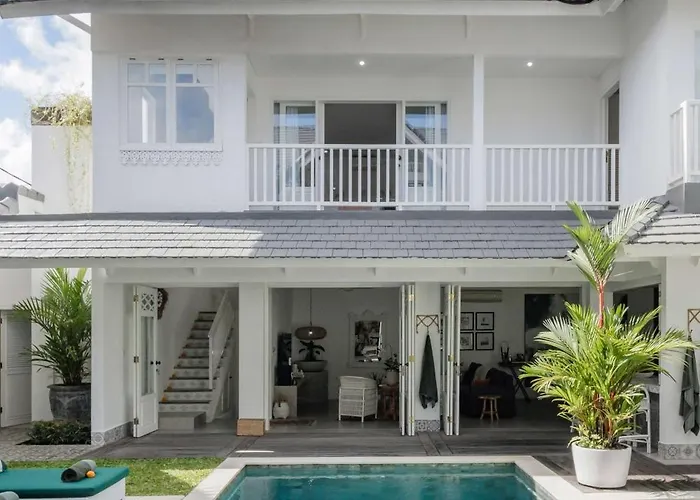 Villa Luxury 8br Walk To Double Six