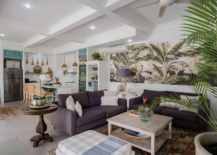 Luxury 8br Walk To Double Six Villa Seminyak