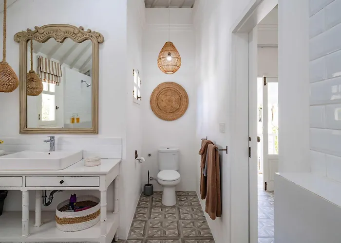 Villa Luxury 8br Walk To Double Six