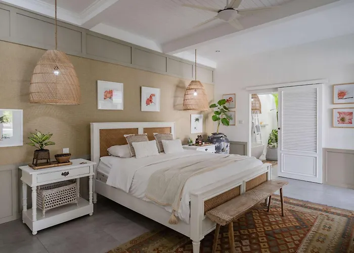 Luxury 8br Walk To Double Six Villa Seminyak