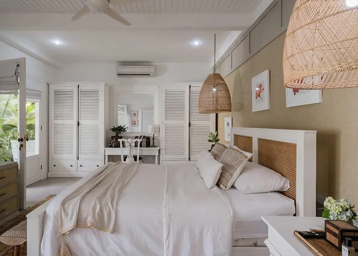 Luxury 8br Walk To Double Six * Seminyak