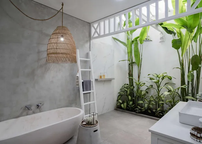 Villa Luxury 8br Walk To Double Six Seminyak