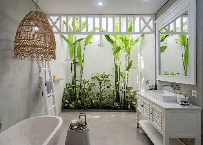 Luxury 8br Walk To Double Six Villa Seminyak